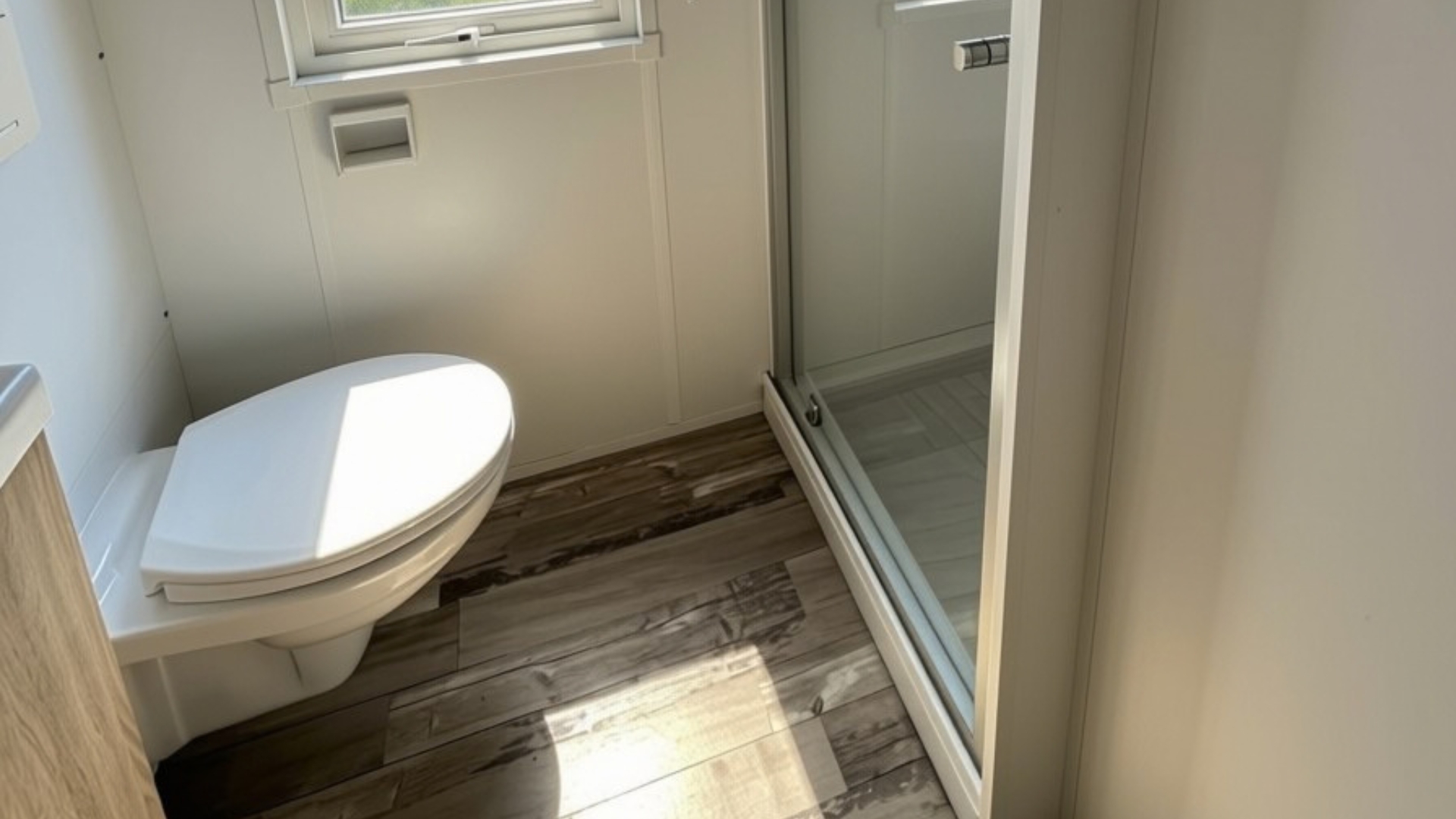 Mobil-home Rapidhome New Valley VP92 déstocké pour hébergement professionnel en plein air