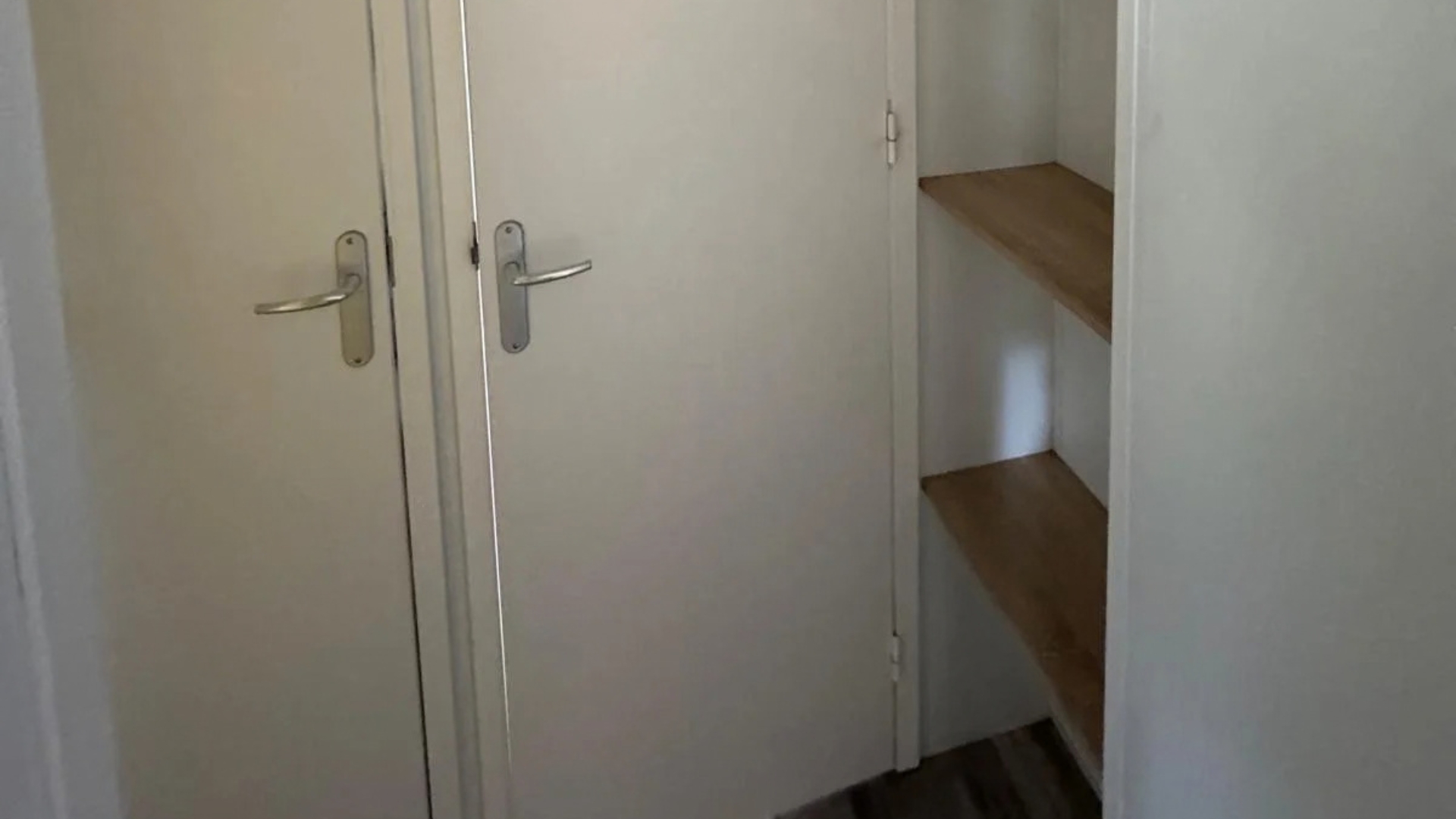 Mobil-home Rapidhome New Valley VP92 prêt à installer sur un emplacement de camping